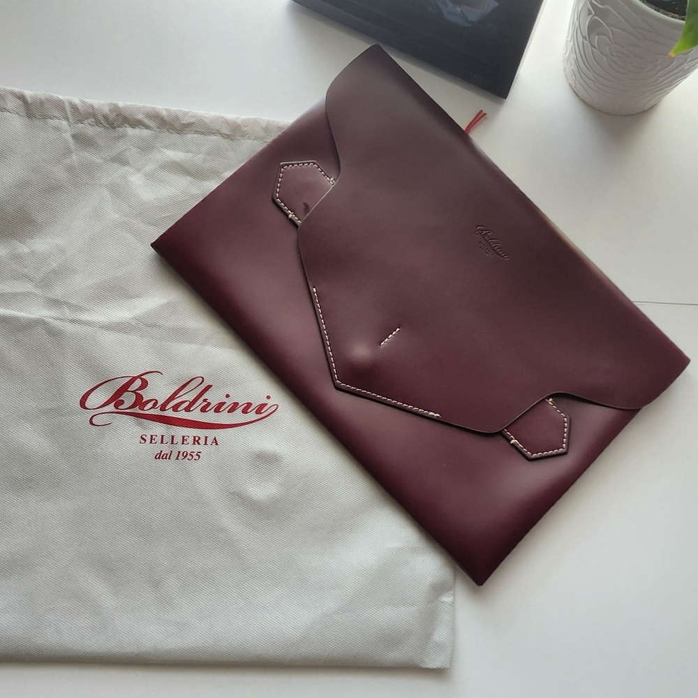 Elegant Leather Boldrini Burgundy Envelope Clutch